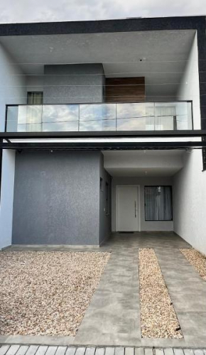 Casa de praia - 450 metros da praia, possui 4 suites com ar condicionado, garagem para 2 carros, churrasqueira e piscina privativa!!! Excepcional conforto e diversão para toda família!!!